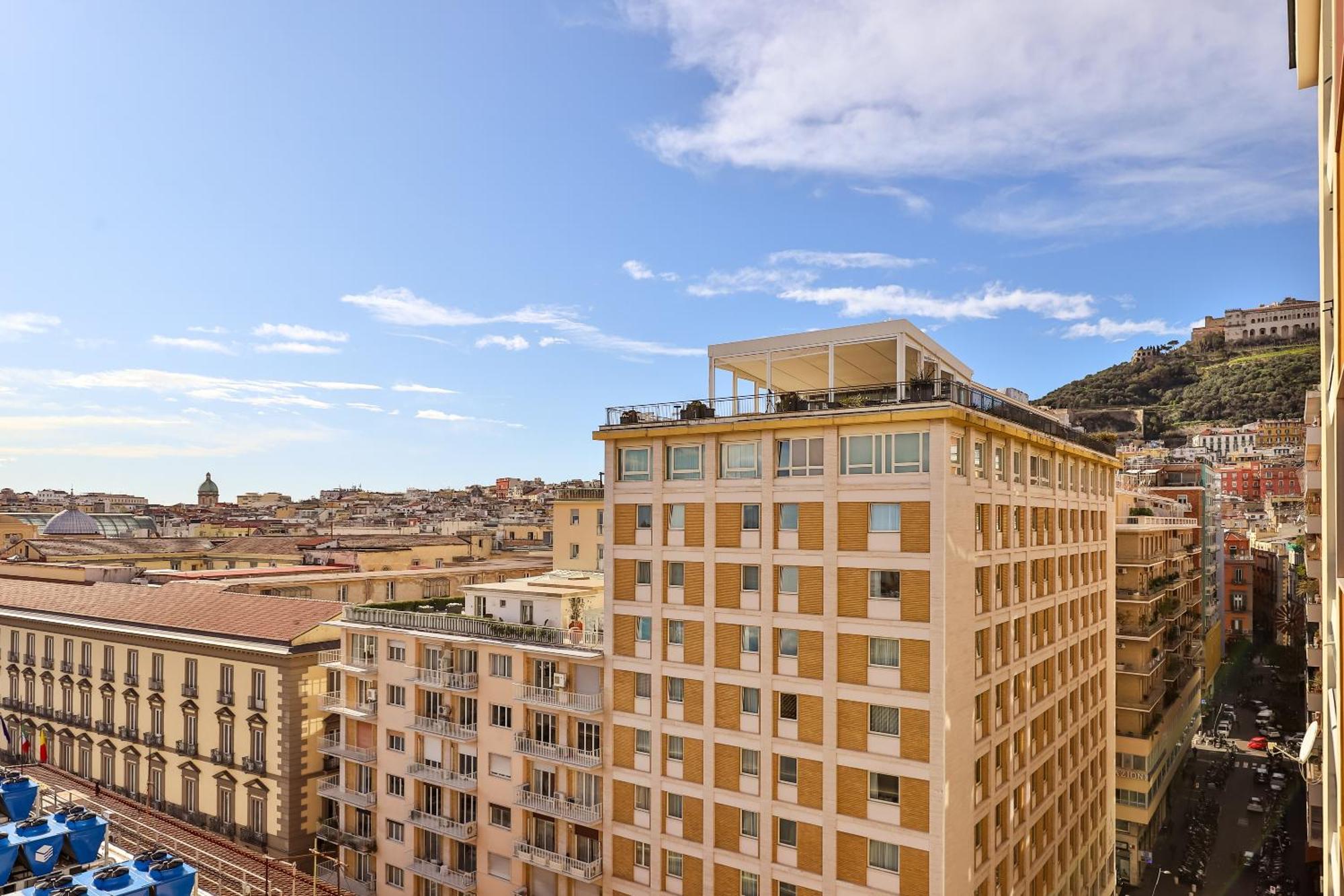 Neapolitan Skyscraper Suites Luaran gambar